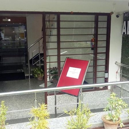 Alankrita Suites & Party Halls Mirát Kültér fotó