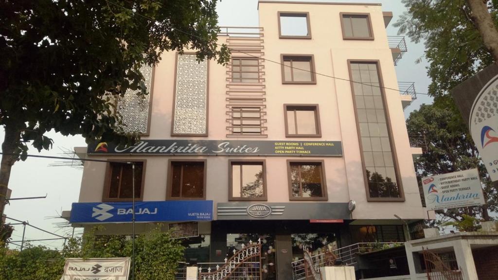 Alankrita Suites & Party Halls Mirát Kültér fotó
