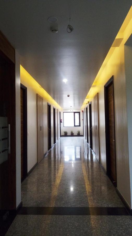 Alankrita Suites & Party Halls Mirát Kültér fotó