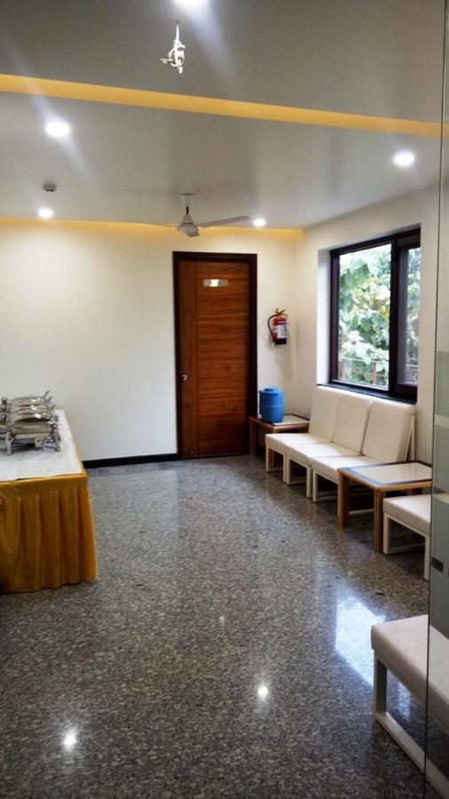 Alankrita Suites & Party Halls Mirát Kültér fotó