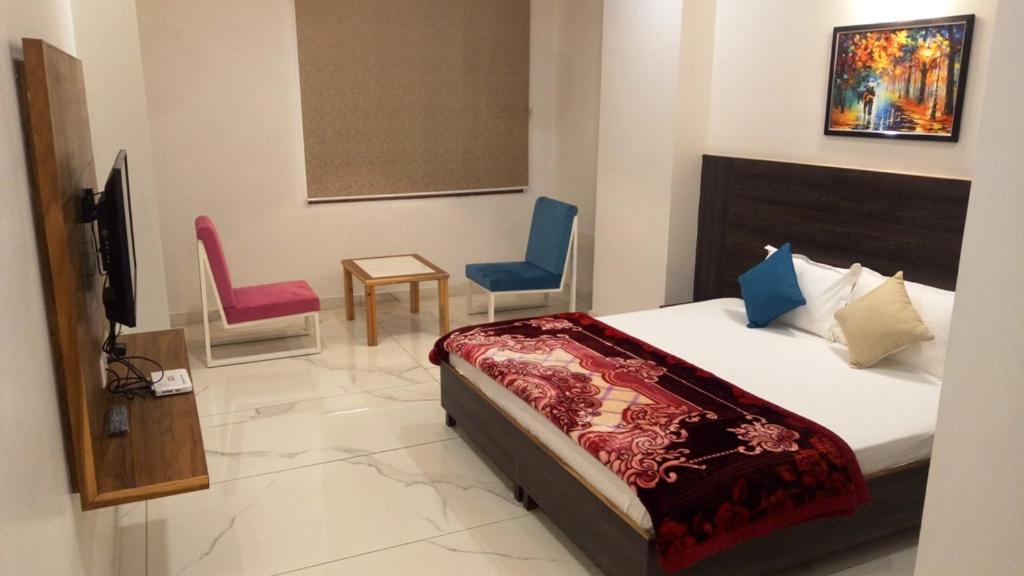Alankrita Suites & Party Halls Mirát Kültér fotó