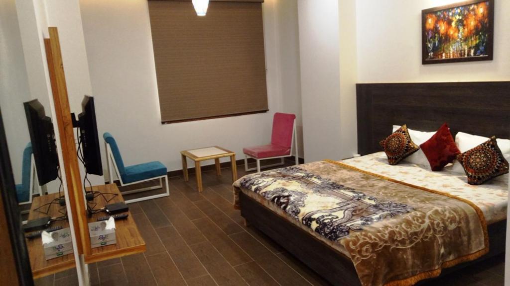 Alankrita Suites & Party Halls Mirát Kültér fotó